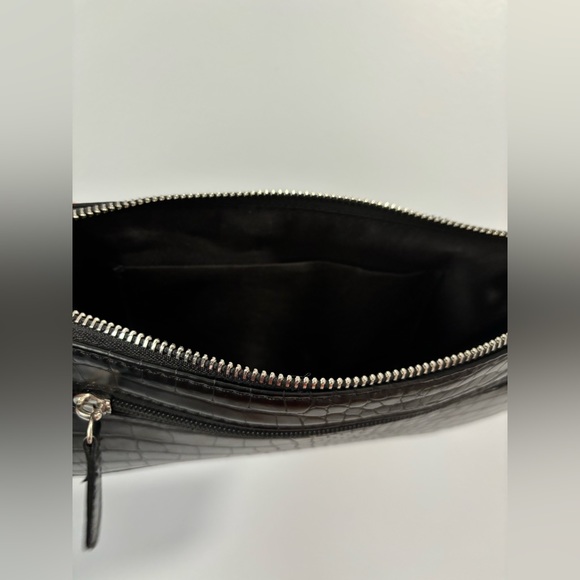 🖤 Black Shoulder Bag 🖤 - Picture 4 of 5